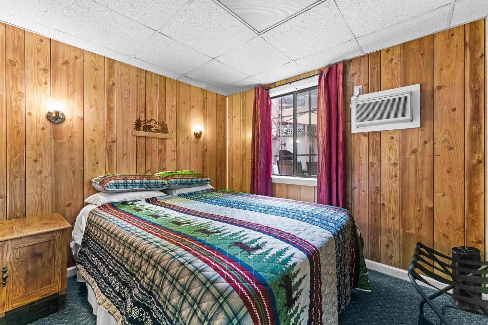 Cascades Inn Tiger Luaran gambar